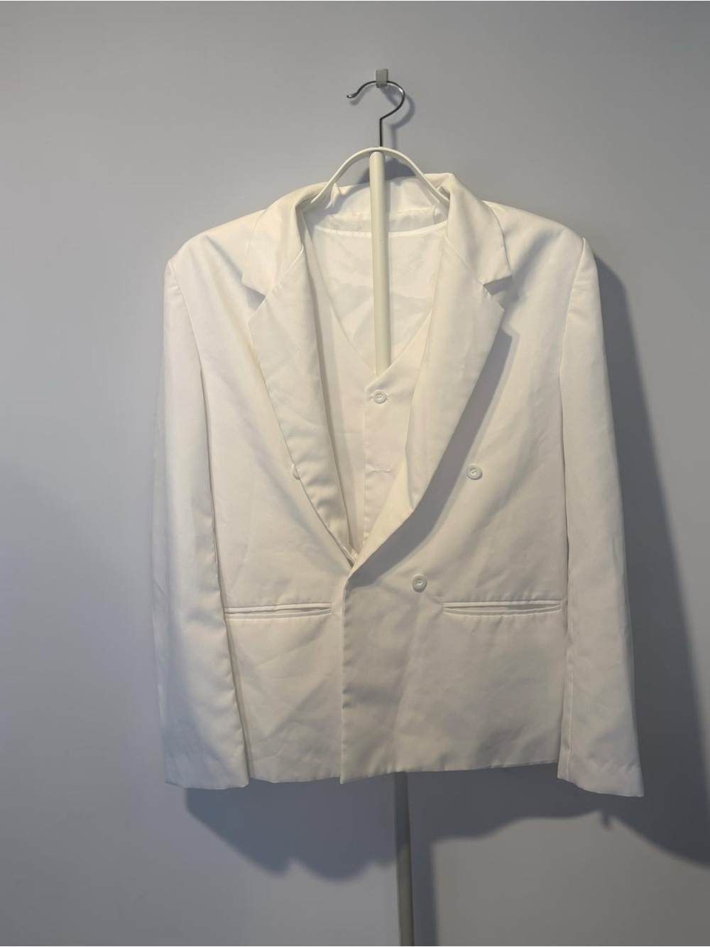 TipTop Kids Boys White 3-Piece Suit Set (Blazer, Vest, Pants) Size 20